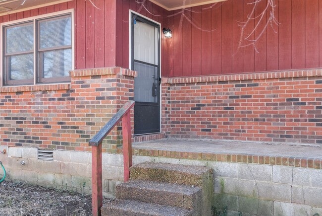 Building Photo - Beautiful Duplex Located near Downtown Columbia!