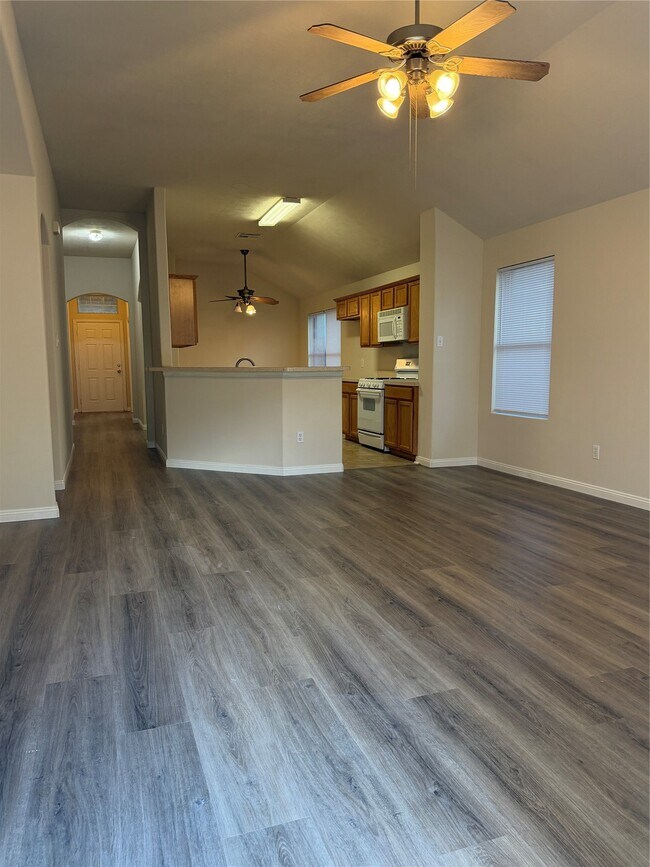 Building Photo - 4734 Lonestone Cir