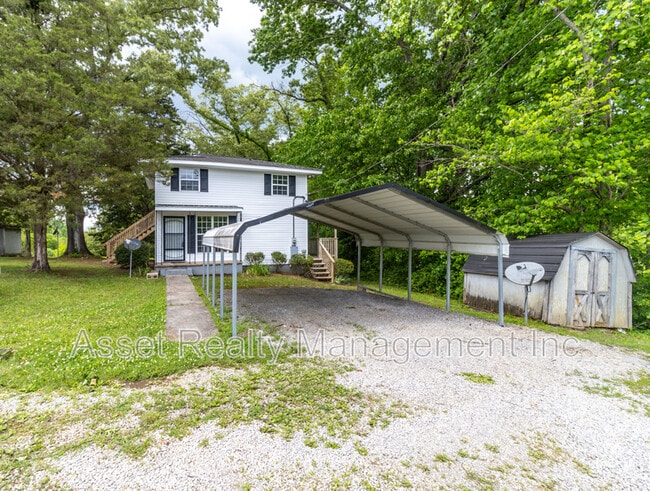 Building Photo - 513 Benton Cir