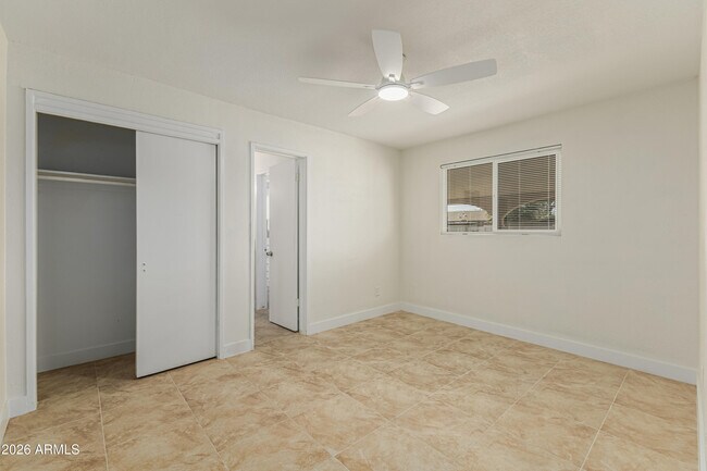 Building Photo - 5620 N 19th Ave