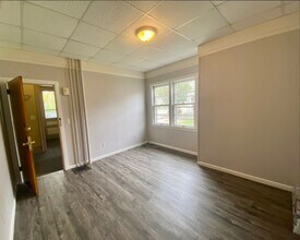 Building Photo - 1 bed/1 bath in Heritage Hill ( first floor) **Available in July**