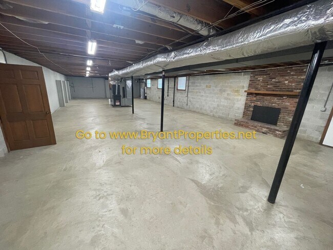 Building Photo - 1250 Dalemere Dr
