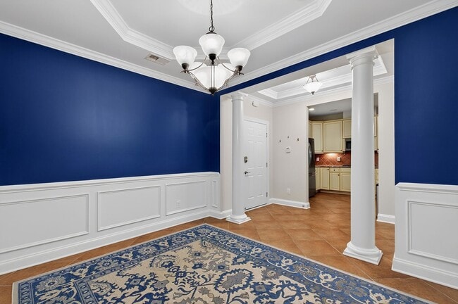 Building Photo - 10411 Rosegate Ct
