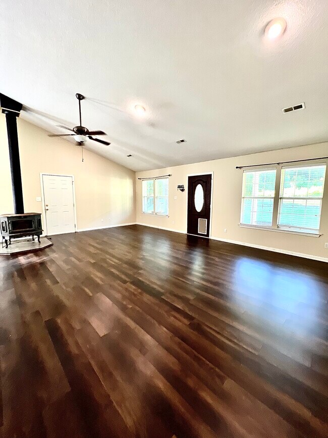 Building Photo - 100 Tyger Meadow Rd