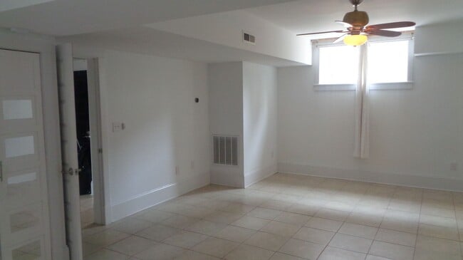 Building Photo - Spacious~Charming~Dilworth! 3800 SF 4 Beds 3.5 Baths