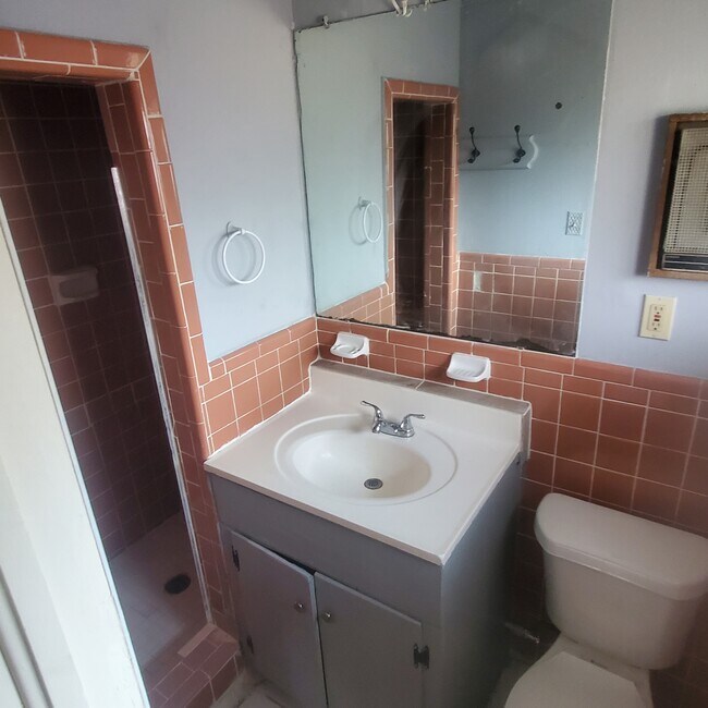 Building Photo - 1705 Brownfield Rd