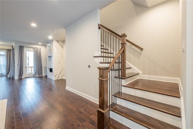 Building Photo - 4216 Deming Cir