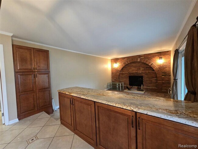 Building Photo - 18041 Fairway