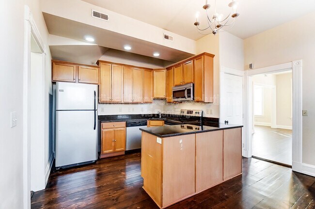 Primary Photo - 2114 Kemper Ln