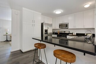 Building Photo - 10559 Westonhill Dr