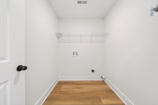 Building Photo - 101 Gibson St