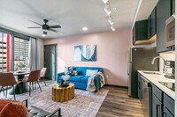 Building Photo - 611 Commerce St