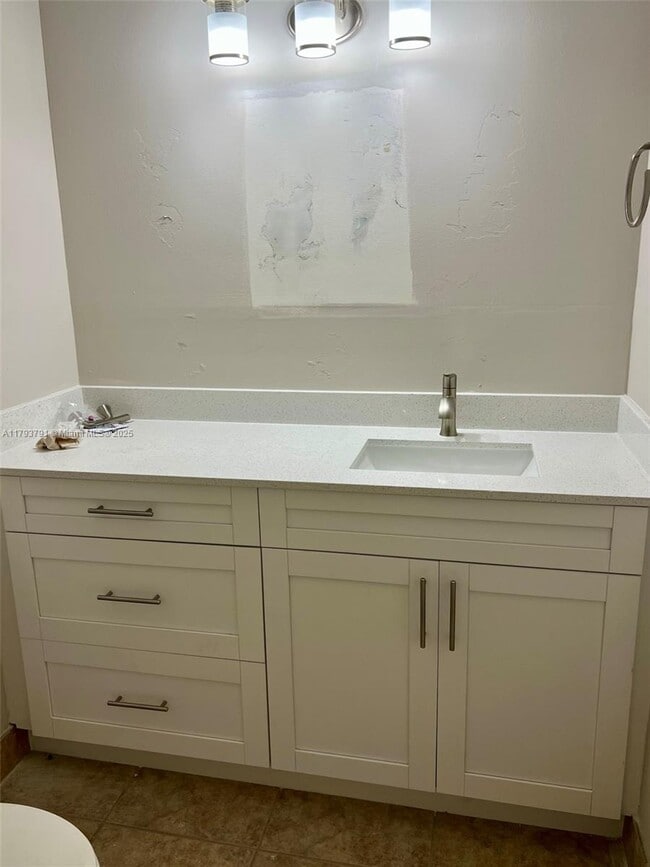 Building Photo - 451 Springdale Cir