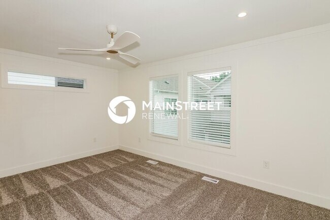 Building Photo - 3 Bedroom Pet-Friendly Home in Houston, TX with Main Street Renewal