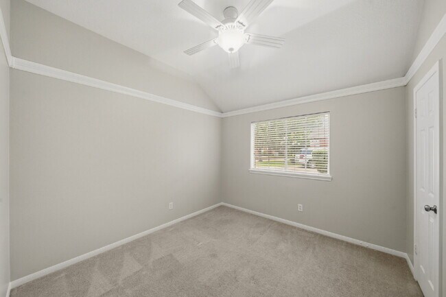 Building Photo - Refreshed 4-Bedroom in New Territory with New Paint, New Floors, and Lawn Care Included.