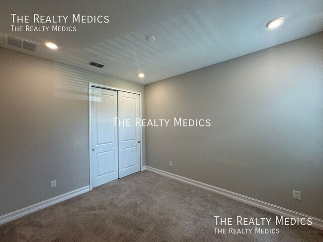 Building Photo - 4712 Lagona Ln