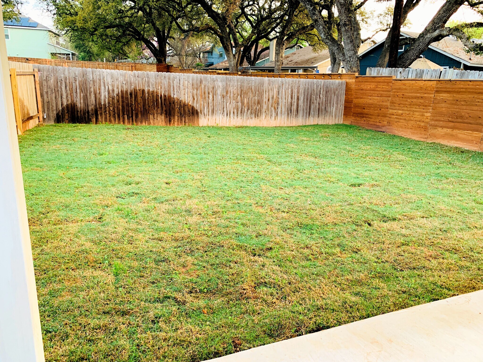 Building Photo - 1100 Winnie Dr