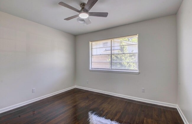 Building Photo - 323 Nebling Rd