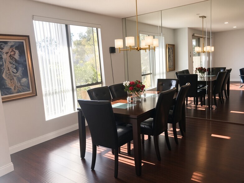 Dining Area - 10671 Holman Ave