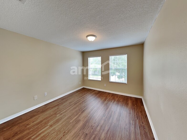 Building Photo - 1598 Song Sparrow Ct