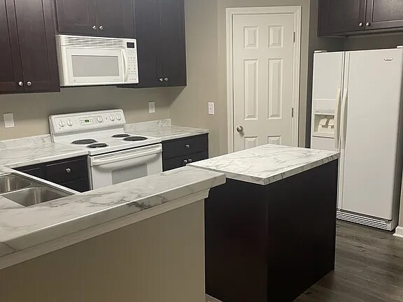 Building Photo - 416 Flintlock Ct