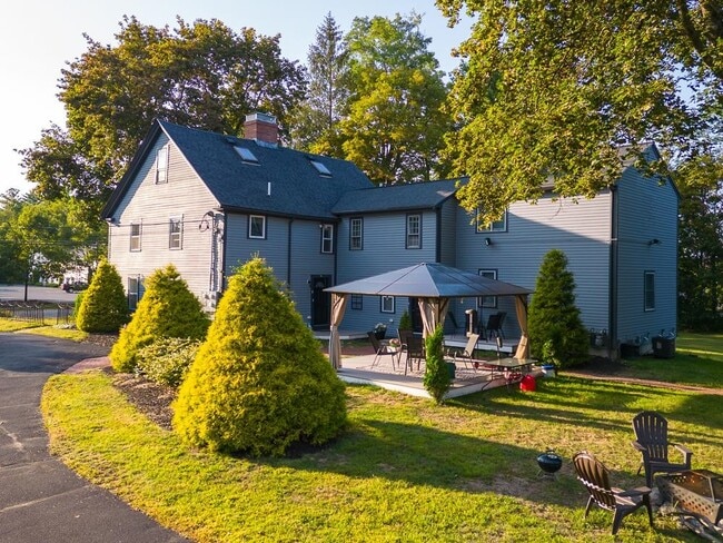 Primary Photo - 47 Newton Rd