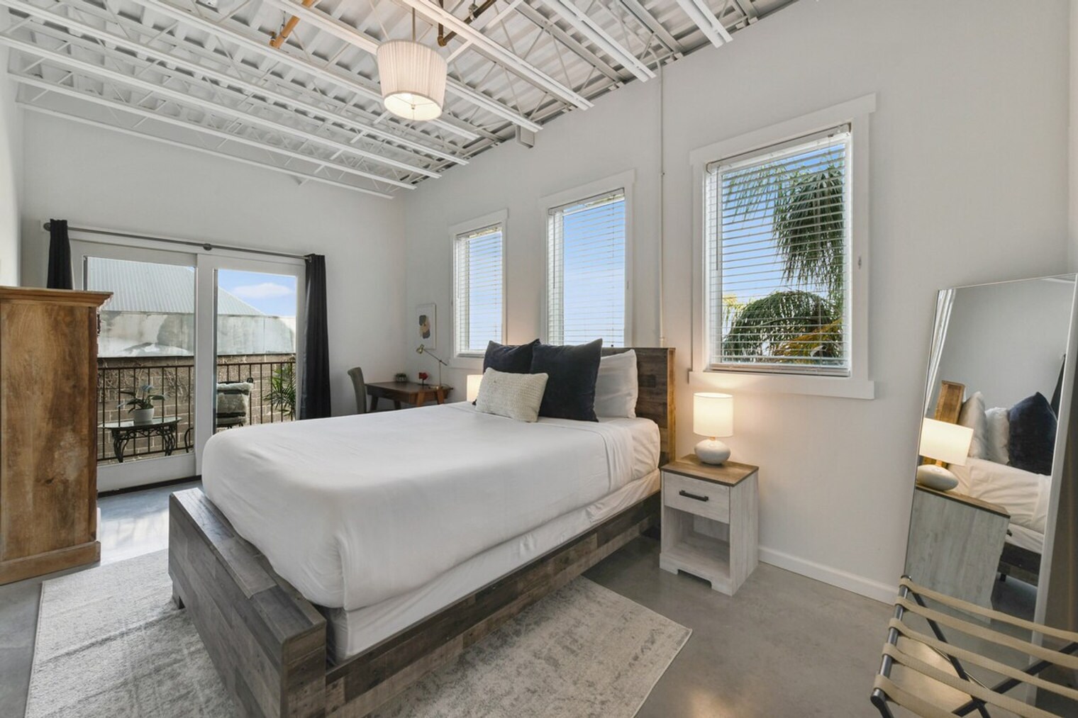 Building Photo - 521 St Joseph St