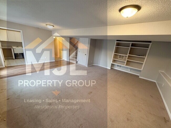 Building Photo - Beautiful 4 Bedroom / 3 Bath Home in Olathe