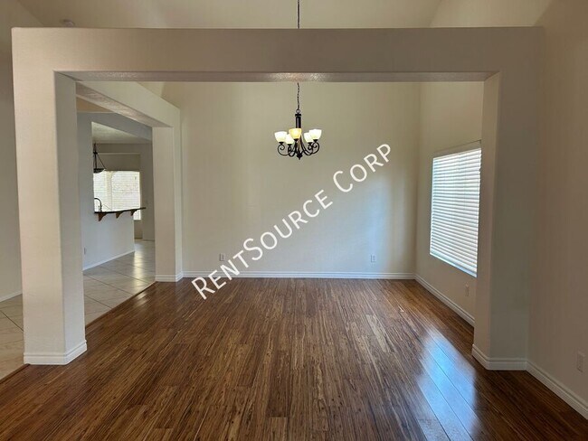 Building Photo - 39821 Sunstar St