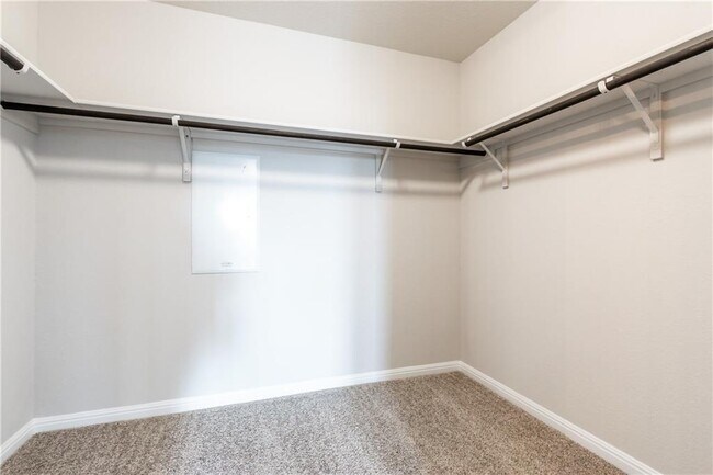 Building Photo - 2718 Bridekirk Dr