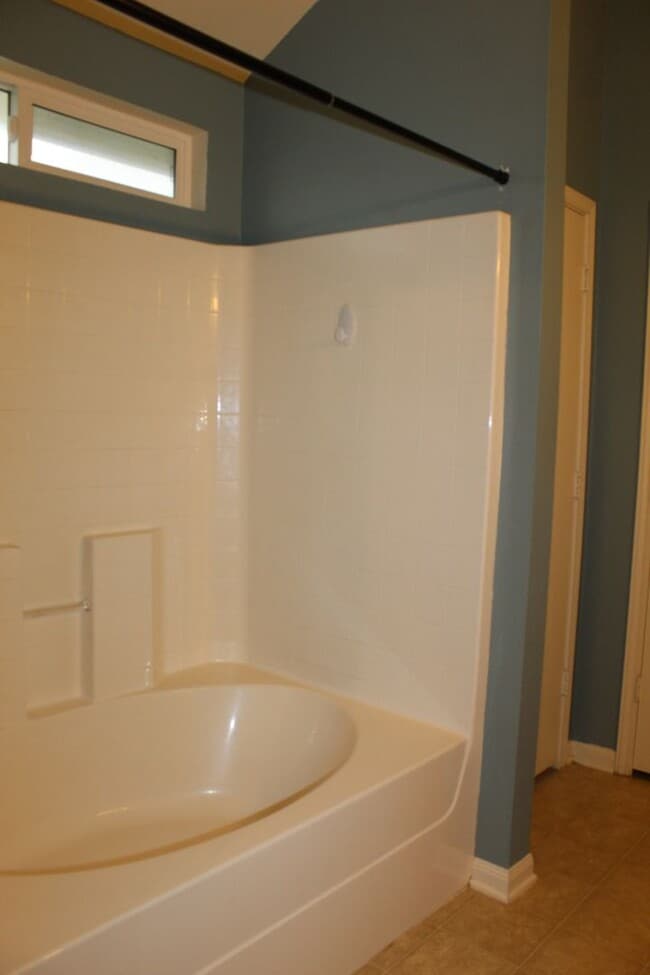 Building Photo - 3 BEDROOM, 2 BATH, BELTON ISD