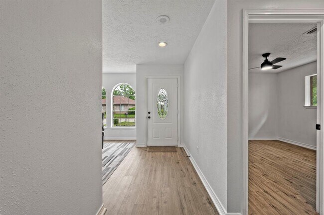 Building Photo - 3247 Bolton Gardens Dr