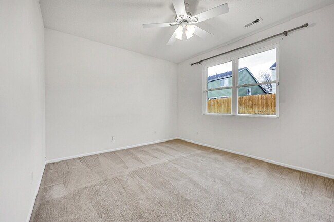 Building Photo - $2,100.00 - 3 Beds, 2 Baths, Single Family...