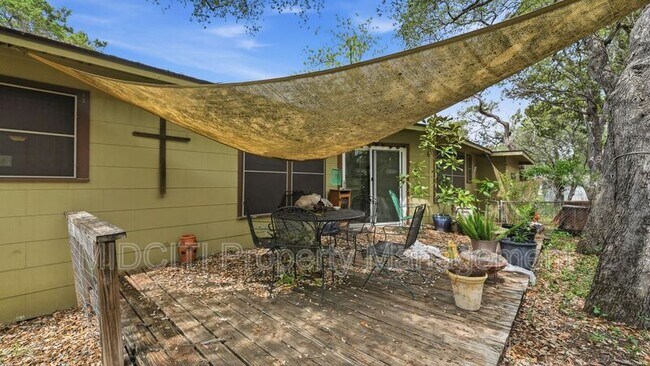 Building Photo - 1079 Canyon Dr