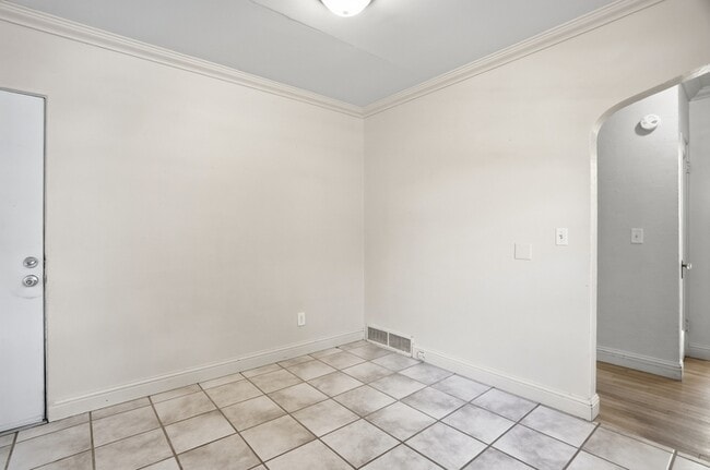 Building Photo - 1503 S SE Blvd