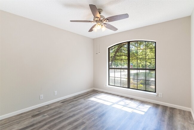 Building Photo - 5201 Rustle Leaf Dr