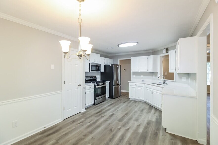 Building Photo - 3580 TraddSprings Way