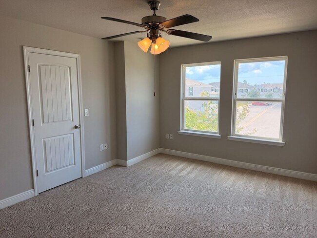 Building Photo - 5972 Callaway Cir