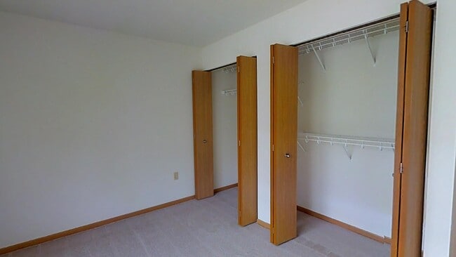 Building Photo - 312 E Gate Dr