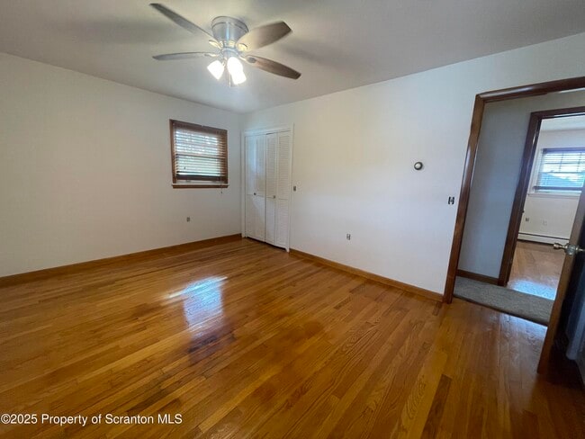 Building Photo - 708 Woodmere Ave