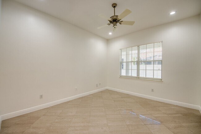 Building Photo - 14021 Bently Cir