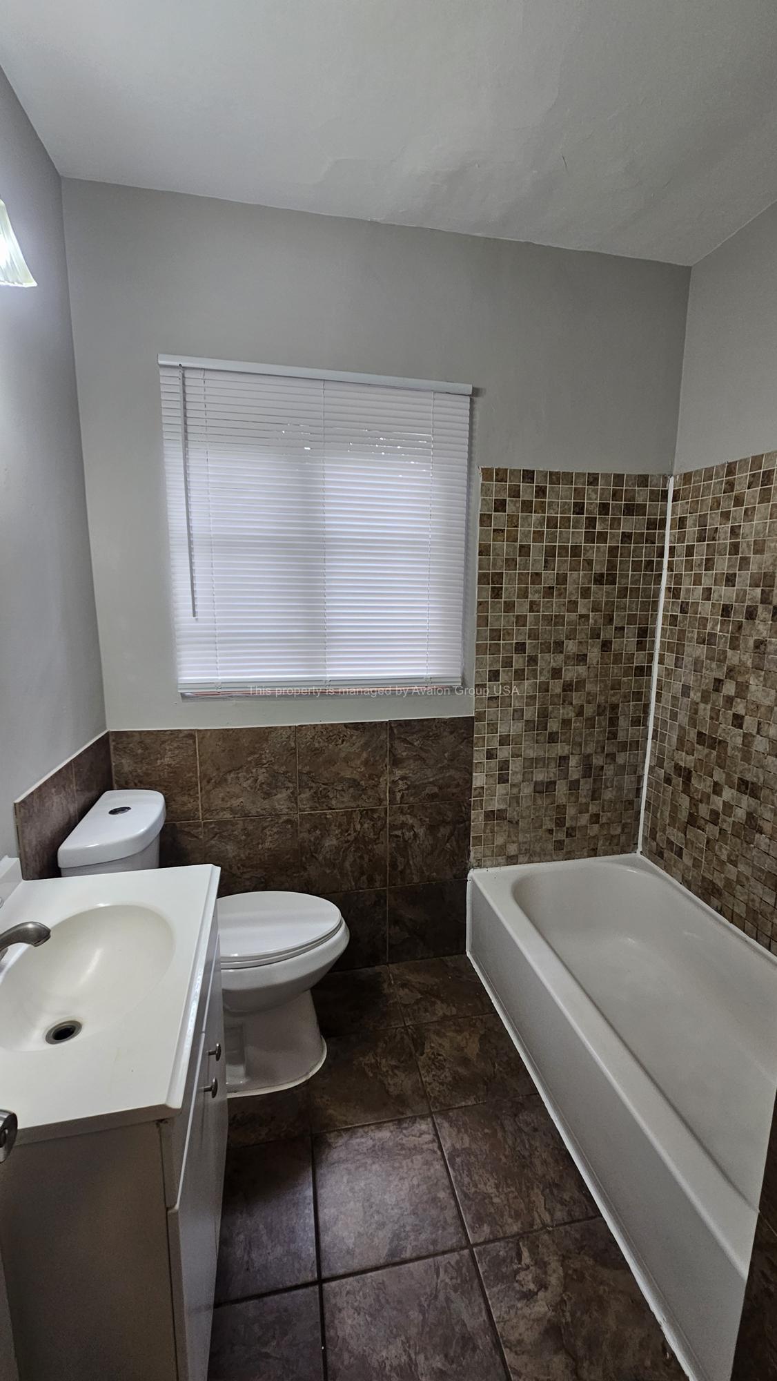 Building Photo - 1341 Hollyhock Cir E