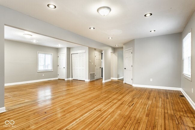 Building Photo - 1253 S East St