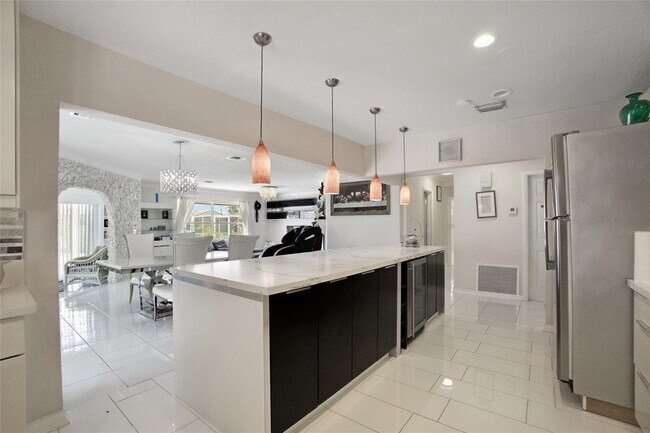 Building Photo - 1311 NE 27th Way