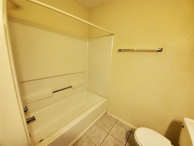 Building Photo - 18203 Afton Hollow Ln