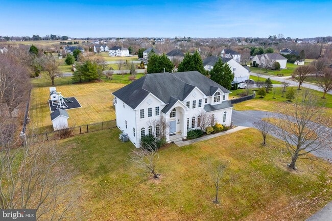 Building Photo - 10 Morning Glory Cir