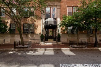 Building Photo - 49 Worthington St