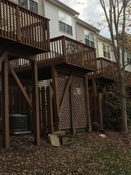 Building Photo - 5543 Crabtree Park Ct