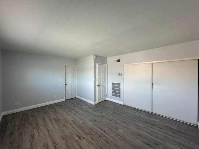 Building Photo - Terra Linda