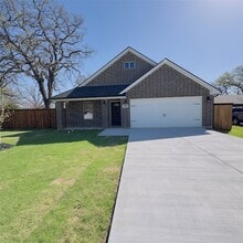 Building Photo - 1022 Cheyenne Rd